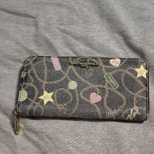 ✨ Karl Lagerfeld Paris Zip Around Wallet – NWT ✨
